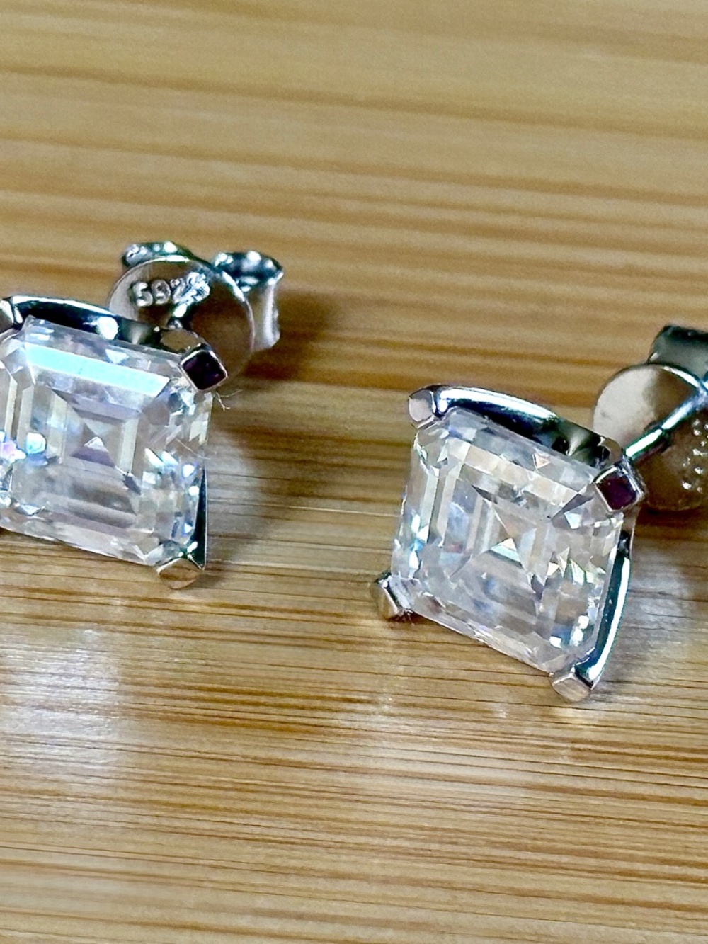 A perfect pair of 6ctw Asscher Moissanite studs in 935 Argentium silver! - Picture 13 of 15